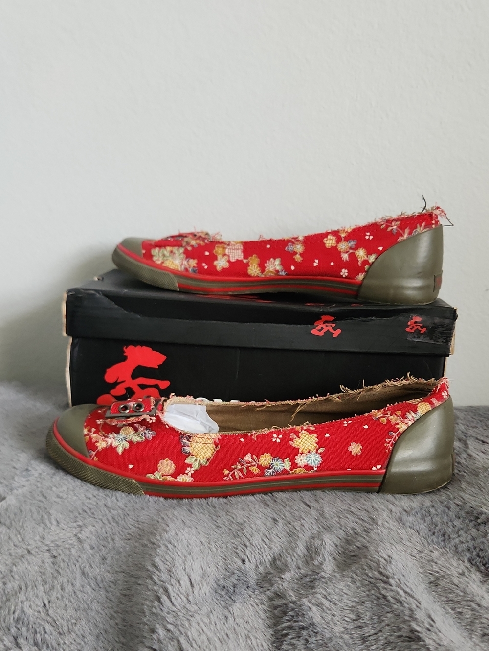 Nomad Red Floral Canvas Ballet Flats with Olive Accents